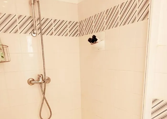 Bright With Pool In *